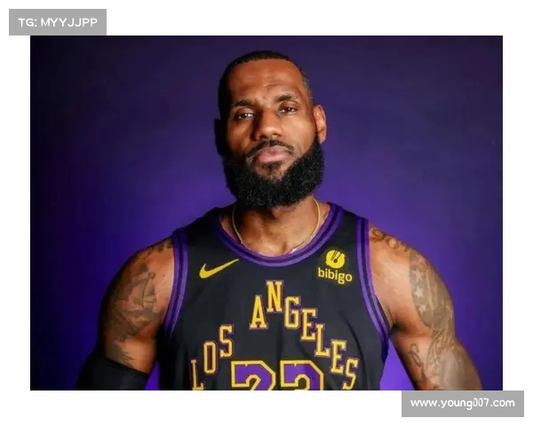 NBA最新动态:詹姆斯确认续约湖人队并携手年轻球员冲击总冠军 NBA最新动态:詹姆斯确认续约湖人队并携手年轻球员冲击总冠军